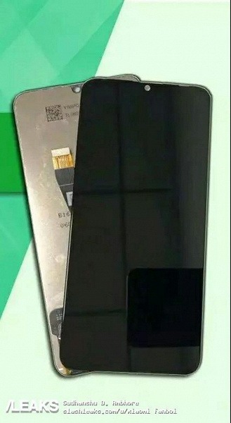 «Дырявый» экран смартфона Samsung Galaxy A8s вновь позирует на фото