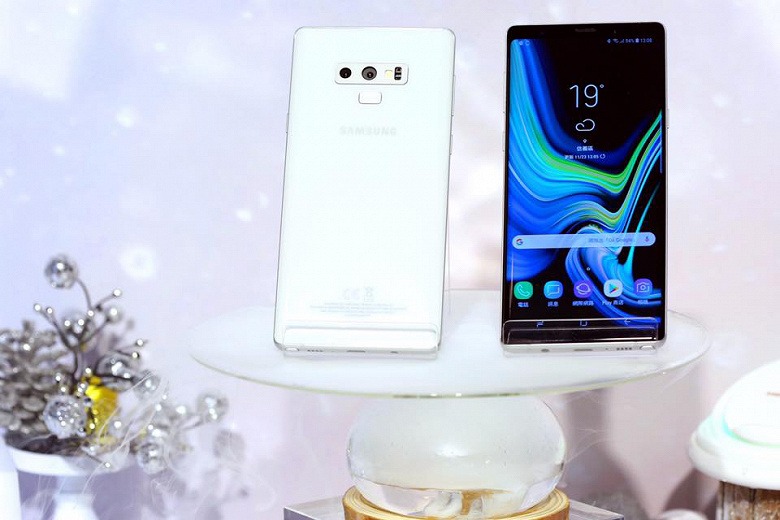 Смартфон Samsung Galaxy Note9 в белом цвете представлен официально