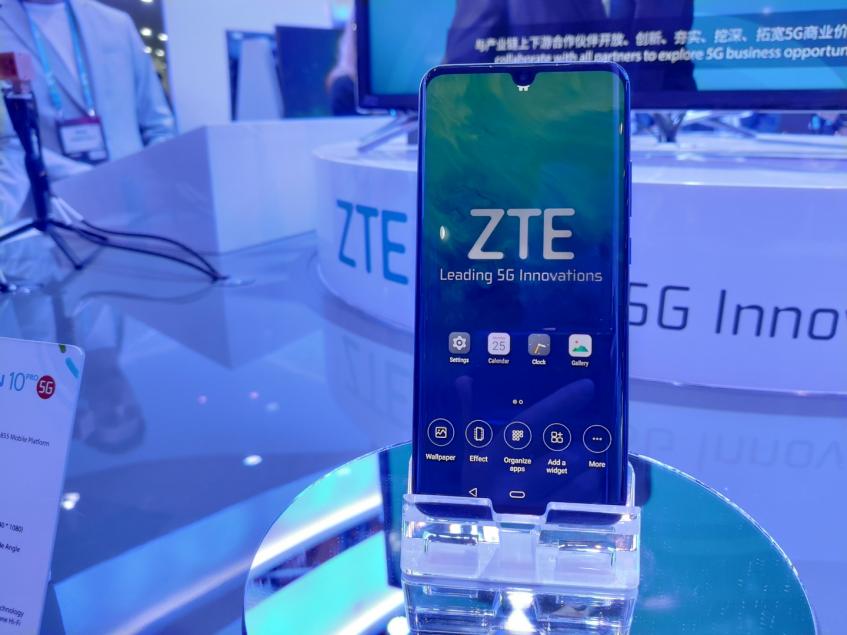 ZTE представила флагманский смартфон Axon 10 Pro 5G с тройной камерой