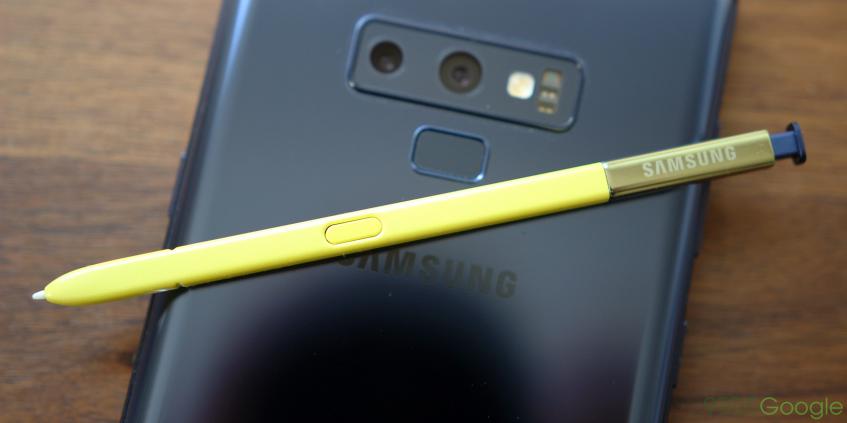 S Pen — альтернатива вырезам под фронталку от Samsung – фото 1