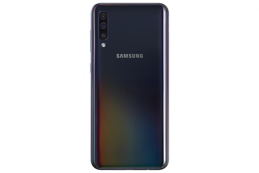 Samsung выпустила недорогие смартфоны среднего класса Galaxy A20, A30 и A50 в России