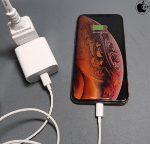 Новые iPhone получат 18-ваттную зарядку и кабель с разъемами USB-C и Lightning, а также беспроводную обратную зарядку 