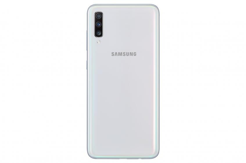 Новые смартфоны Samsung Galaxy A70 и A40 представлены в России