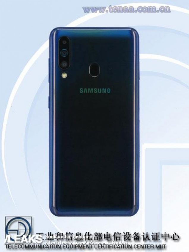 Живые фото и характеристики Samsung Galaxy A60 и Galaxy A70: тройные основные камеры у обоих, врезанная фронтальная - в младшей модели