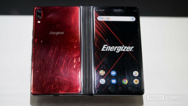 Energizer представила сгибающийся смартфон с двумя дисплеями - 3