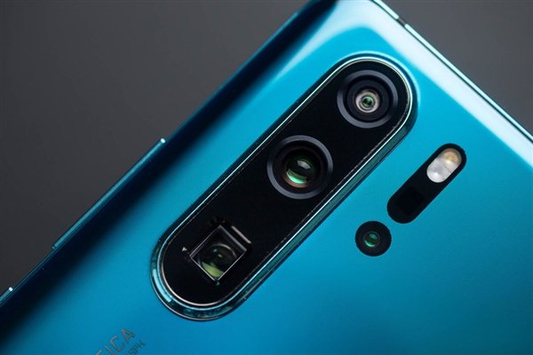 Себестоимость камеры Huawei P30 Pro почти в два раза больше себестоимости камеры iPhone XS Max