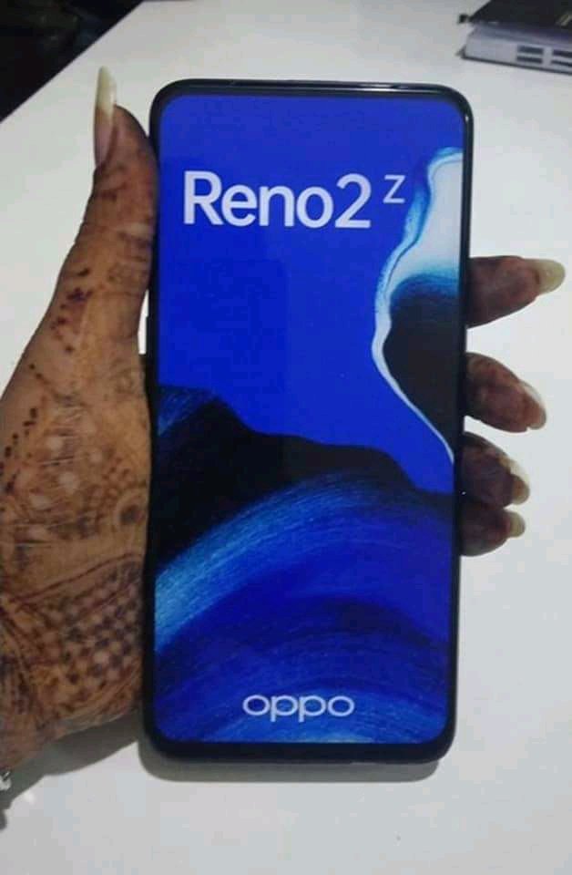 Живые фото OPPO Reno 2 и Reno 2Z с неожиданным дизайном