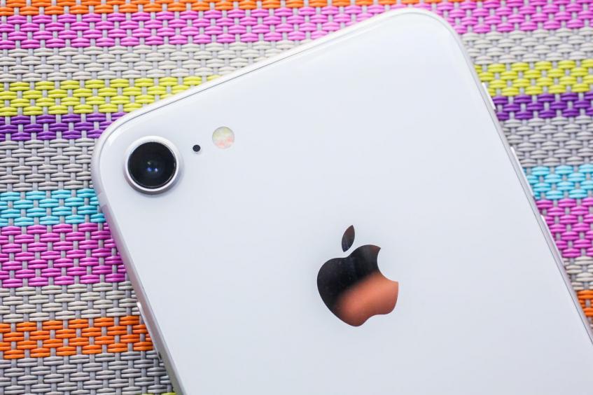 Apple запустила производство долгожданного недорогого iPhone SE 2 - 1