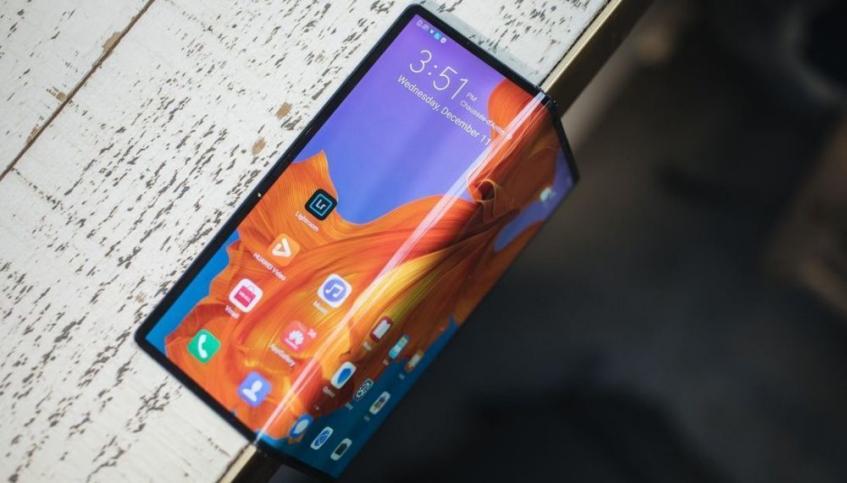 Стартовали продажи нового складного смартфона Huawei Mate Xs - 1