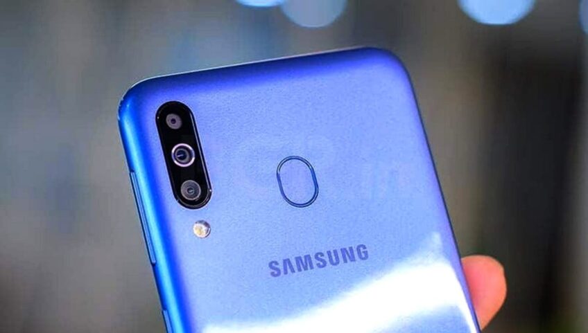 Samsung выпустит сверхбюджетный телефон для конкуренции с Xiaomi - 1