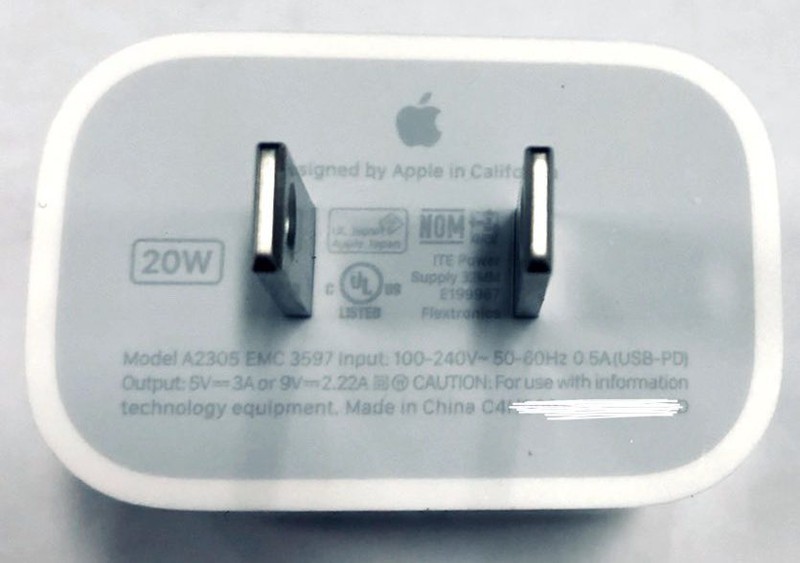 Так выглядит быстрое зарядное устройство для iPhone 12. Первые фотографии