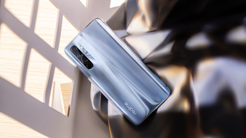 Смартфон Realme X50 Pro Player Edition с графитовым охлаждение поступает в продажу у себя на родине