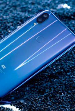 Xiaomi Mi Play: две градиентные расцветки и чип MediaTek – фото 1