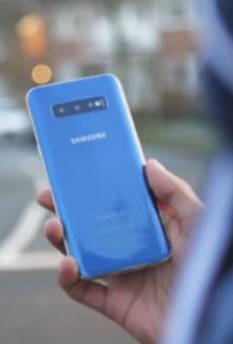 Первое живое фото Samsung Galaxy S10 и качественное изображение Galaxy S10 Lite
