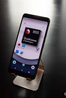 Стало известно, насколько флагманские смартфоны 2019 года будут быстрее прошлогодних моделей
