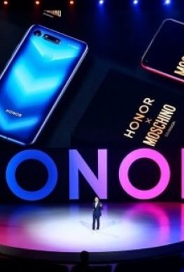 Honor V20 Moschino Edition: яркий смартфон с 256 Гбайт памяти