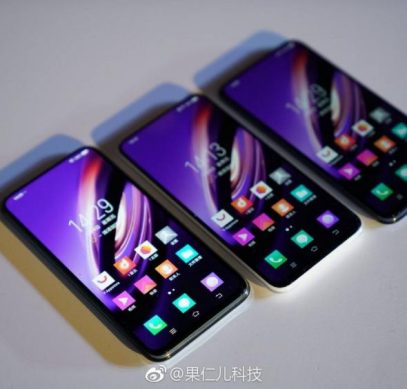 Китайцы показали, как пользоваться смартфоном без кнопок, отверстий и разъёмов