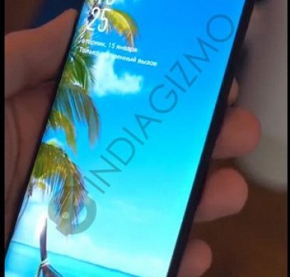Samsung Galaxy S10+ вновь засветился на живом фото - на этот раз с русскими надписями на экране