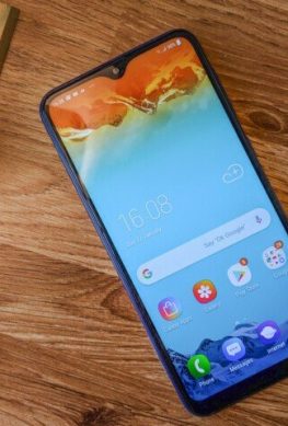 AMOLED за копейки: даже модель Samsung Galaxy A10, которой приписывают цену в 120 долларов, получит экран с органическими светодиодами