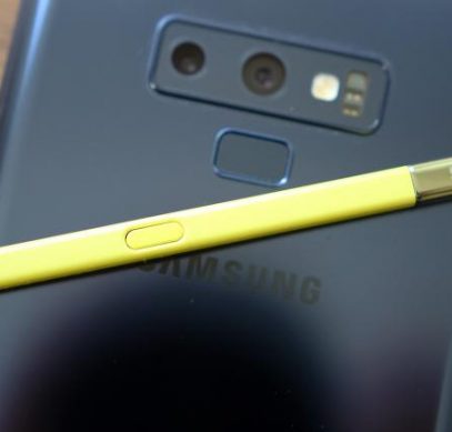 S Pen — альтернатива вырезам под фронталку от Samsung – фото 1