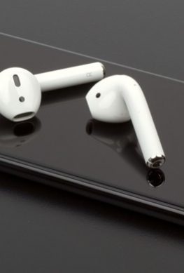 Наушники Apple AirPods 2 сохранят дизайн предшественников