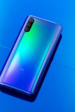 Xiaomi показала флагманский смартфон Mi 9 на видео