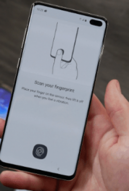Samsung выпустила обновление, исправляющее работу сканера отпечатков пальцев в смартфонах Galaxy S10 - 1