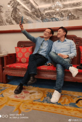 Президент Xiaomi показал флагман Redmi – фото 1