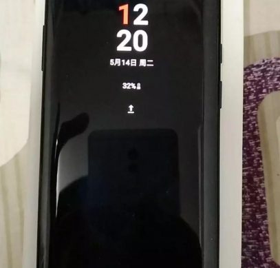 OnePlus 7 Pro в синем цвете на живых фото накануне анонса