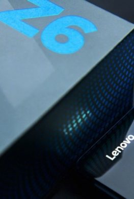 Смартфон Lenovo Z6 позирует на фотографиях