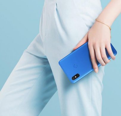 Xiaomi окончательно отказалась выпускать смартфоны с огромным экраном - 1