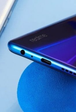 «Самурай»: Realme выпустит флагманский смартфон на платформе Snapdragon 855 Plus
