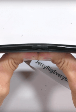 JerryRigEverything проверил на прочность смартфон Asus ROG Phone II - 1