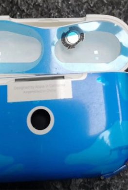 Зарядный футляр наушников Apple AirPods Pro показался на «живых» фотографиях