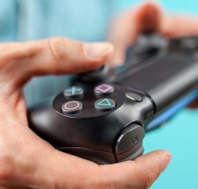 Контроллер DualShock 5 может получить совместимость с PlayStation 4