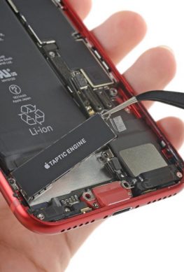 Смартфон iPhone SE 2020 обладает хорошей ремонтопригодностью