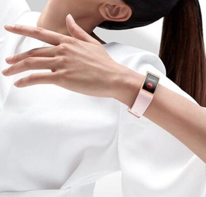 Huawei выпустит новые смарт-часы и фитнес-браслет