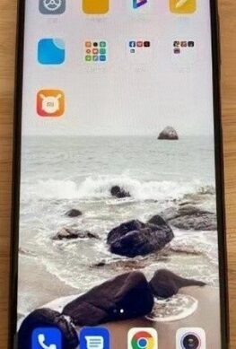 Первое живое фото Redmi Note 9 Pro во включённом состоянии