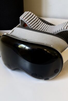 vision-pro-m50002