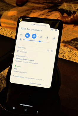 Samsung показала очень странный прототип 5G-смартфона, но не разрешила его опробовать (фото)