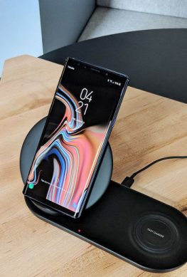 Смартфоны Samsung Galaxy S10 получат поддержку беспроводной зарядки и смогут сами выступать в роли зарядной станции
